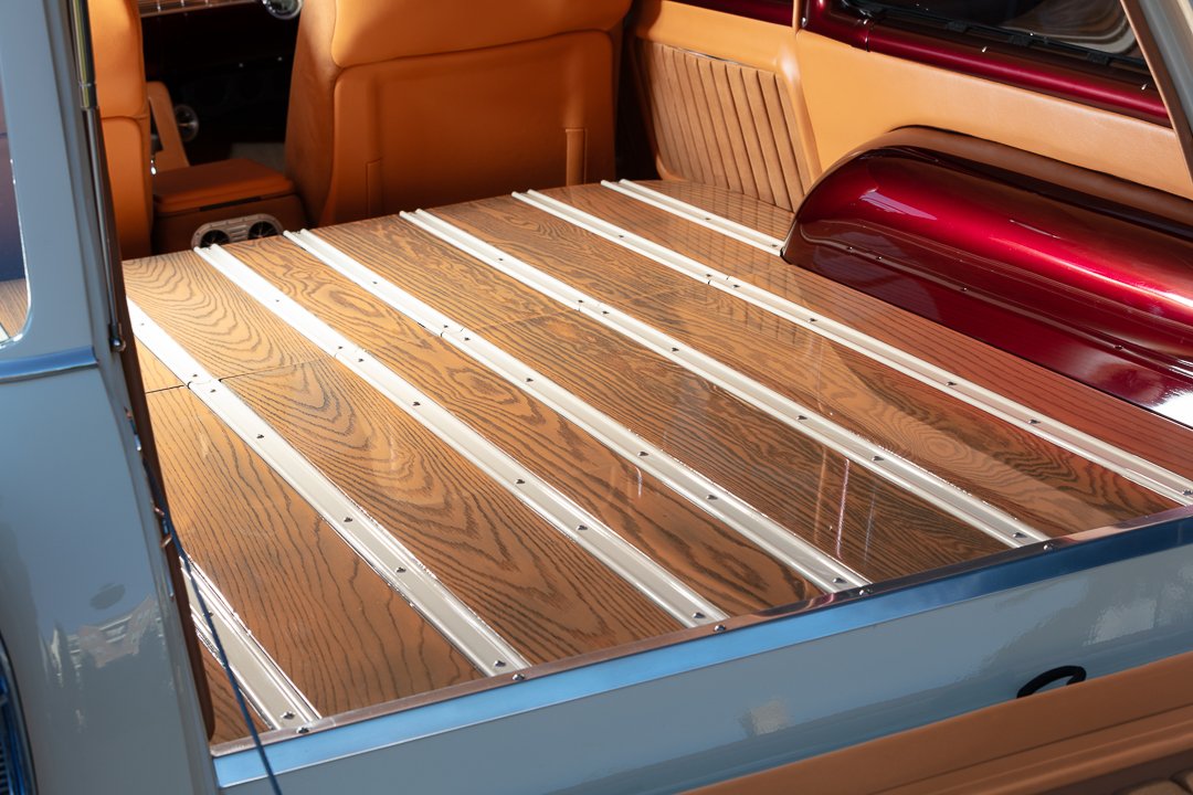 Rear bumper and plate detail